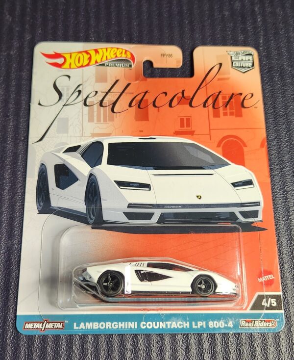 Hotwheels Lamborghini Countach LPl 800-4 White