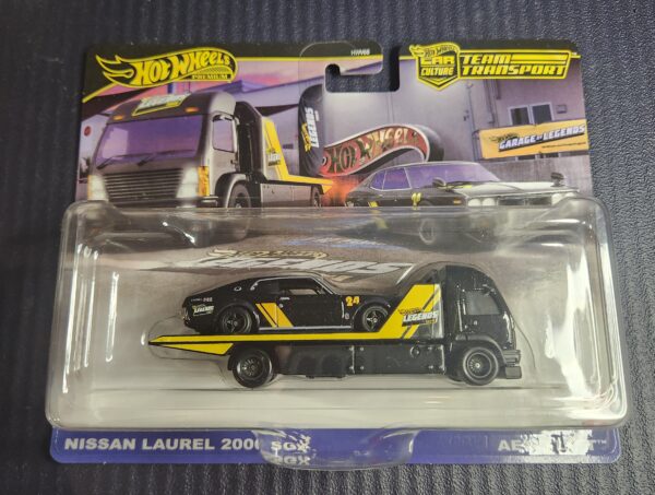 Hotwheels Team Transport Nissan Laurel 2000 SGX and Aero Lift Legends Tour 2024